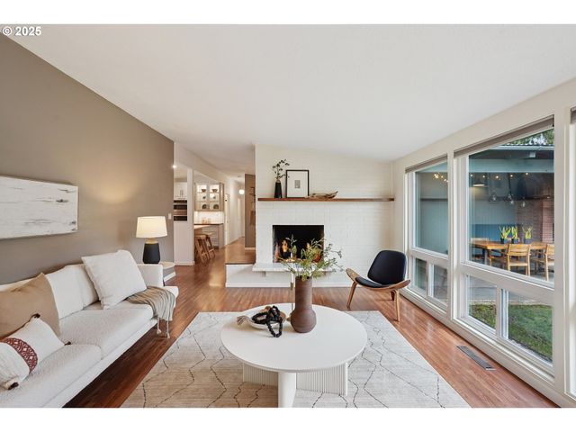 1935 Sw WYNWOOD Ave, Portland, OR 97225