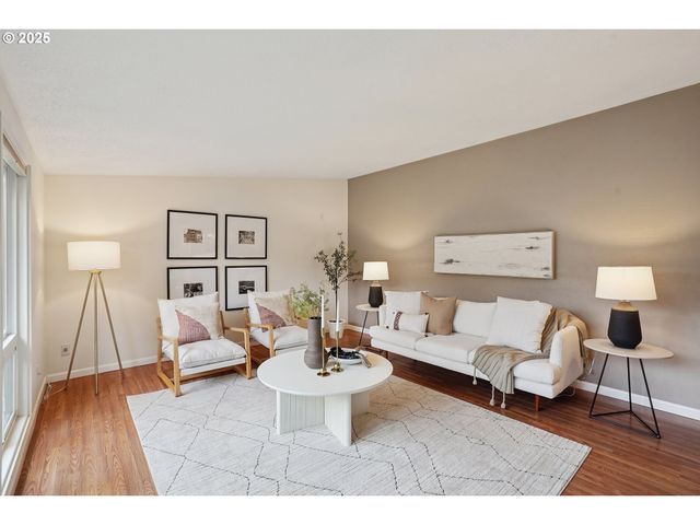 1935 Sw WYNWOOD Ave, Portland, OR 97225