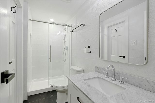 12 Rollingwood Drive, New City, NY 10956