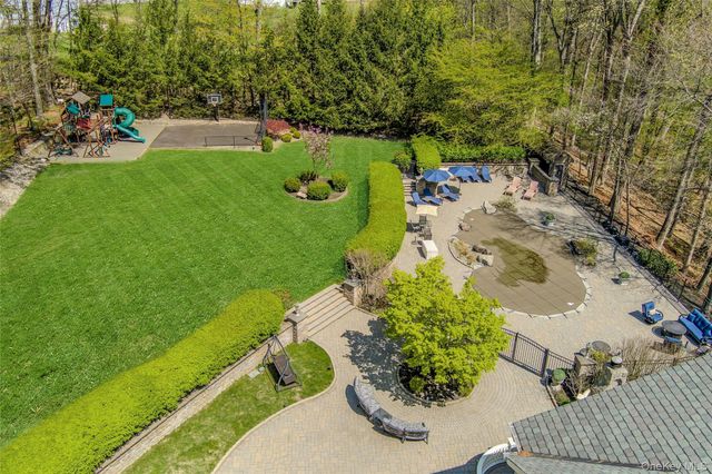 12 Rollingwood Drive, New City, NY 10956