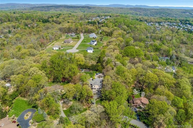 12 Rollingwood Drive, New City, NY 10956