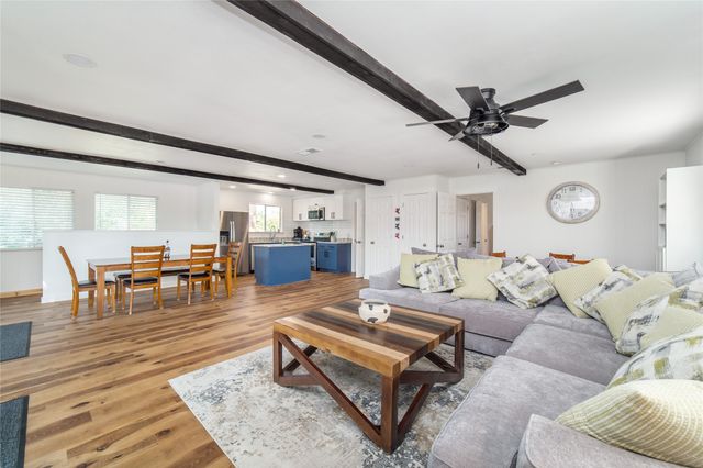 2100 Mason Lane, Tool, TX 75143