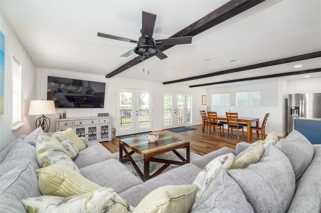 2100 Mason Lane, Tool, TX 75143