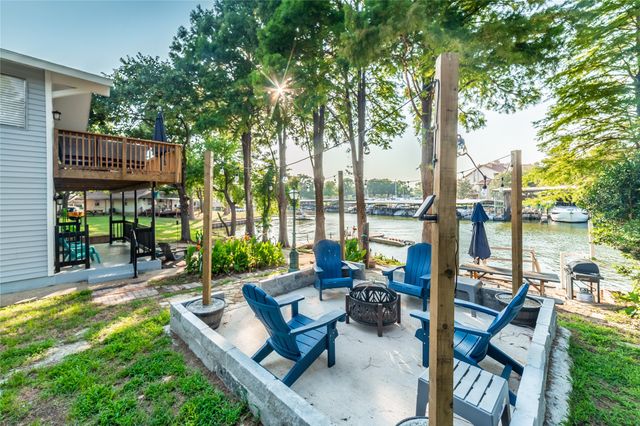 2100 Mason Lane, Tool, TX 75143