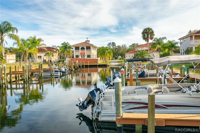 10228 W Middleburg Loop, Homosassa, FL 34448