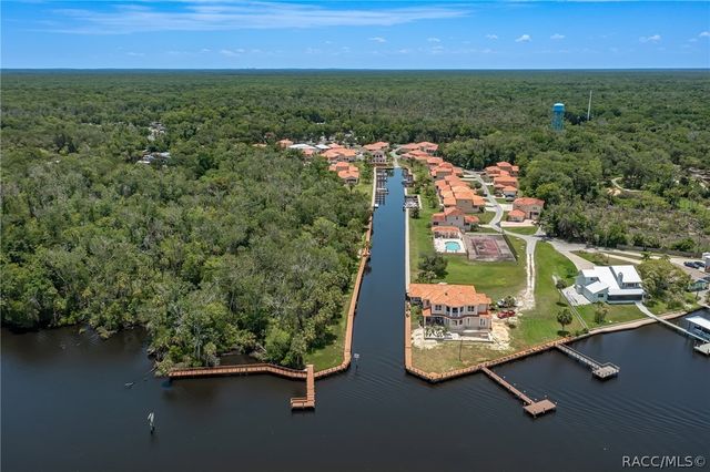 10228 W Middleburg Loop, Homosassa, FL 34448