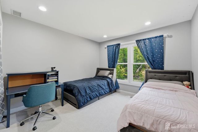 208 Hidden Hollow Court, Edison, NJ 08820