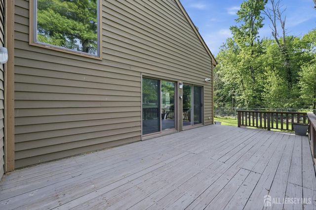 208 Hidden Hollow Court, Edison, NJ 08820