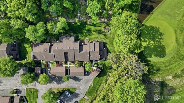 208 Hidden Hollow Court, Edison, NJ 08820