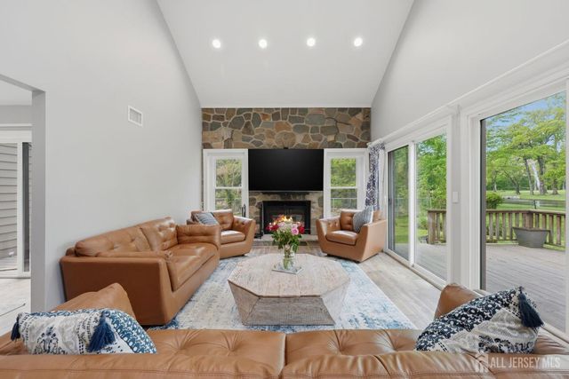 208 Hidden Hollow Court, Edison, NJ 08820