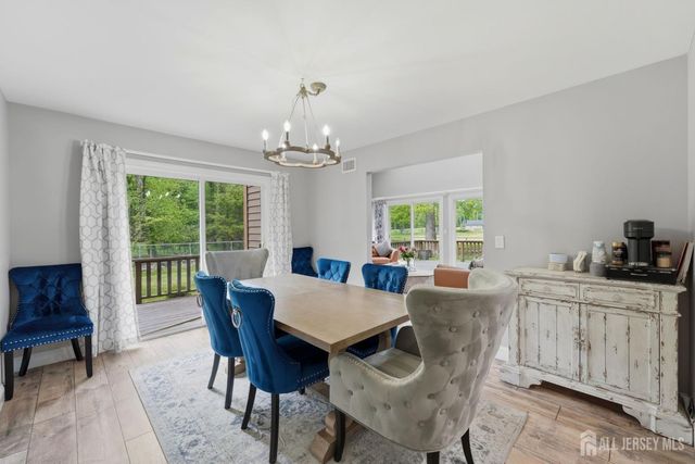 208 Hidden Hollow Court, Edison, NJ 08820