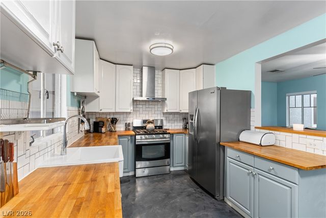 306 Karen Way, Henderson, NV 89015