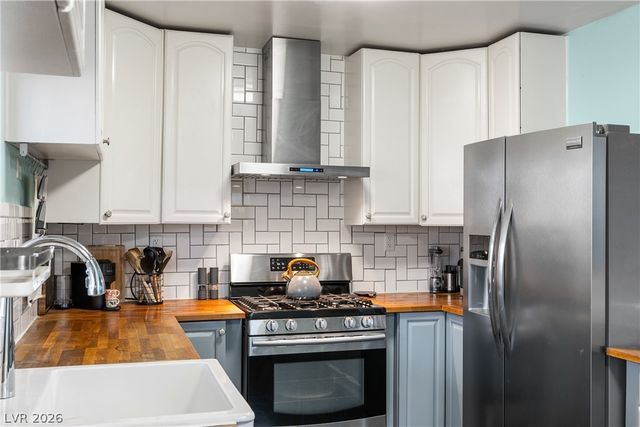 306 Karen Way, Henderson, NV 89015