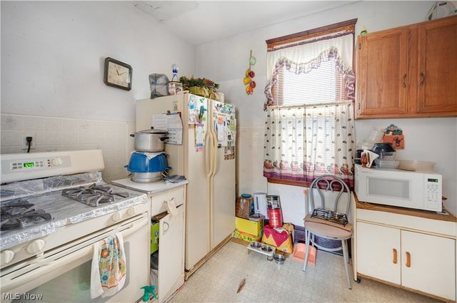 5862 Cable Avenue, Cleveland, OH 44127