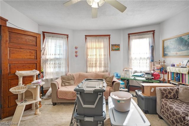 5862 Cable Avenue, Cleveland, OH 44127