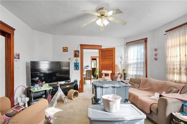 5862 Cable Avenue, Cleveland, OH 44127