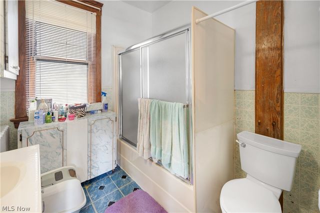 5862 Cable Avenue, Cleveland, OH 44127