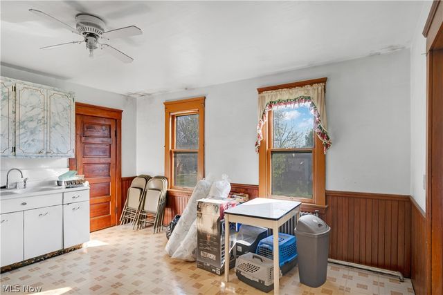 5862 Cable Avenue, Cleveland, OH 44127