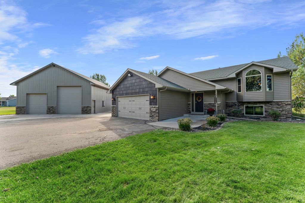14941 283rd Lane NW, Zimmerman, MN 55398