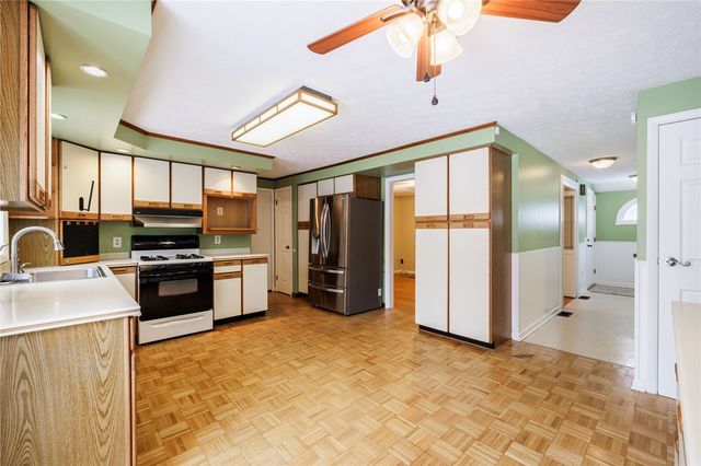 63 W Bend Drive, Greece, NY 14612