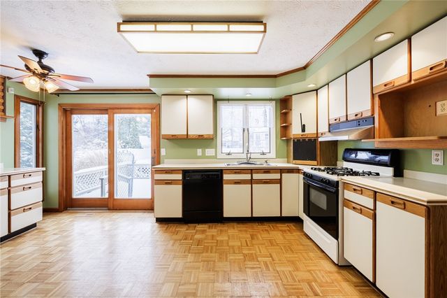 63 W Bend Drive, Greece, NY 14612