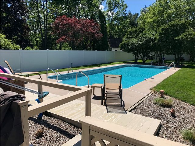 63 W Bend Drive, Greece, NY 14612