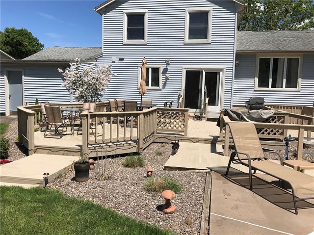 63 W Bend Drive, Greece, NY 14612