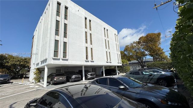 1900 SW 22nd St 300, Miami, FL 33145