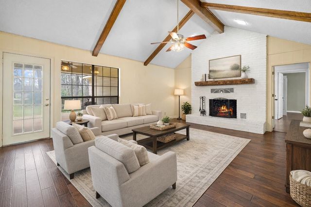 104 Woodridge Est, Longview, TX 75602