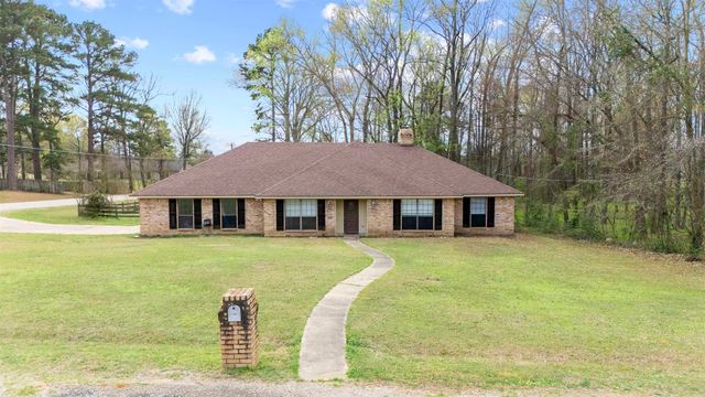 104 Woodridge Est, Longview, TX 75602