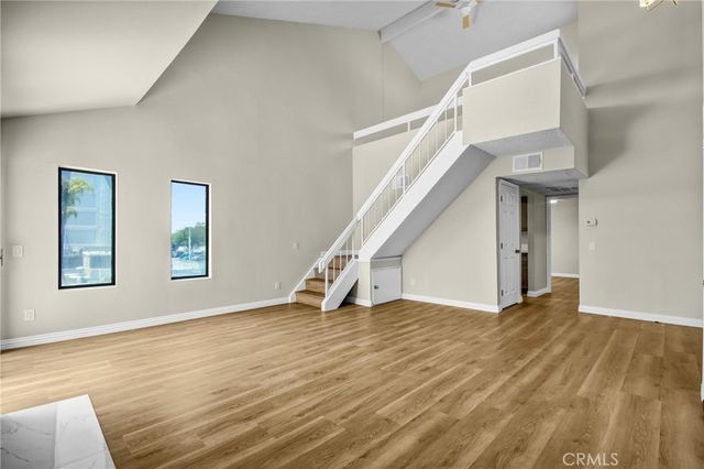 8221 Langdon Avenue 207, Van Nuys, CA 91406