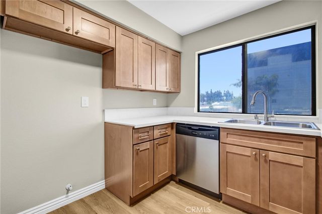 8221 Langdon Avenue 207, Van Nuys, CA 91406