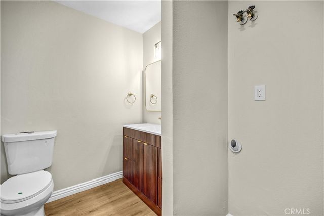 8221 Langdon Avenue 207, Van Nuys, CA 91406