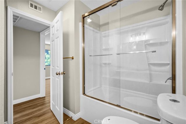 8221 Langdon Avenue 207, Van Nuys, CA 91406