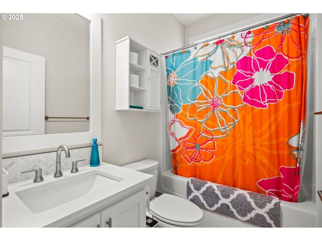 16591 Nw TRILLIUM St, Portland, OR 97229