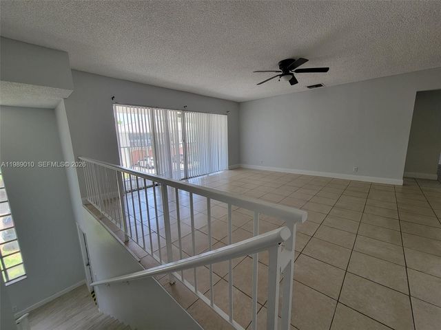 5881 NW 57th Ave 7, Tamarac, FL 33319