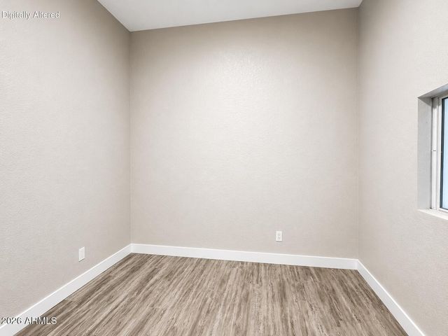 819 N COLLEGE Avenue F102, Tempe, AZ 85288