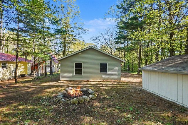 9751 W Silver Lake Road, Mears, MI 49436