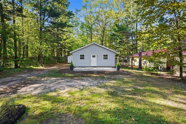 9751 W Silver Lake Road, Mears, MI 49436
