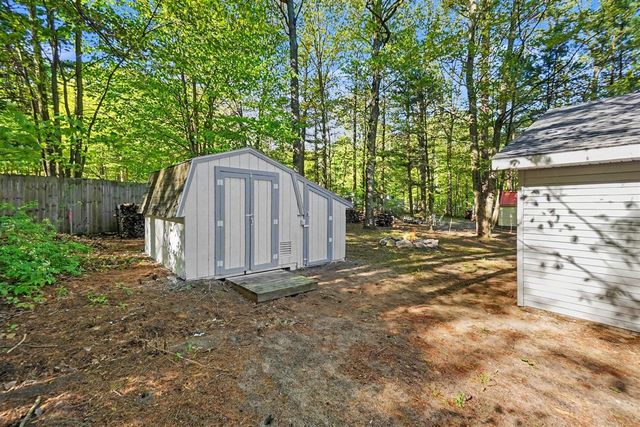 9751 W Silver Lake Road, Mears, MI 49436
