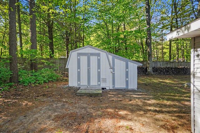 9751 W Silver Lake Road, Mears, MI 49436