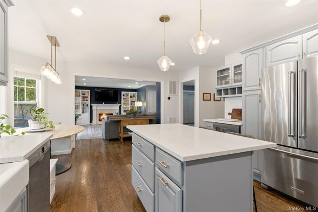 30 Rancher Place, Huntington, NY 11743