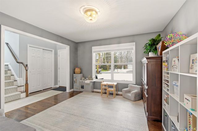 30 Rancher Place, Huntington, NY 11743