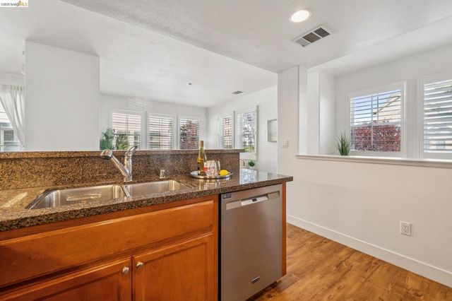 2153 Northshore Dr, Richmond, CA 94804