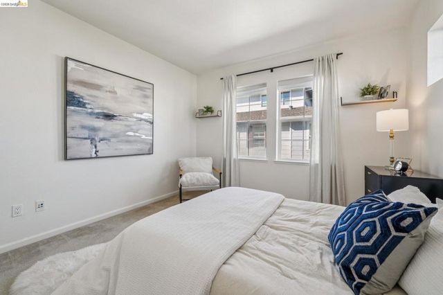 2153 Northshore Dr, Richmond, CA 94804