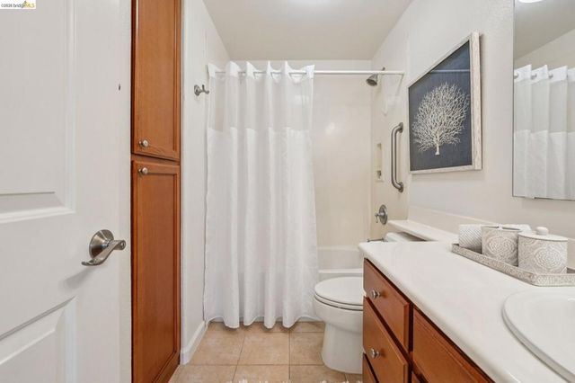 2153 Northshore Dr, Richmond, CA 94804