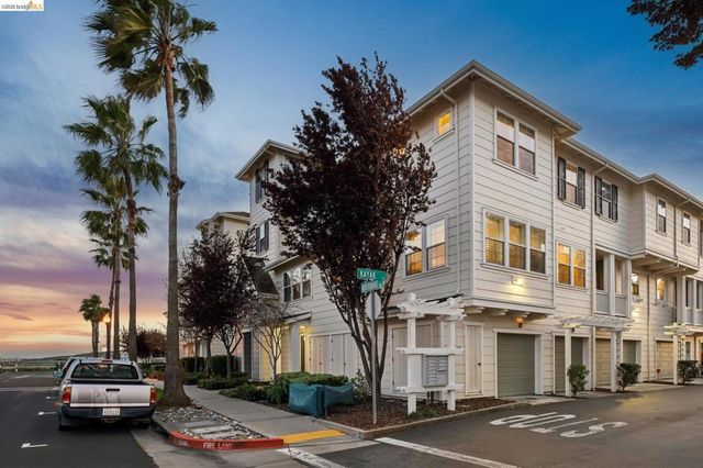2153 Northshore Dr, Richmond, CA 94804