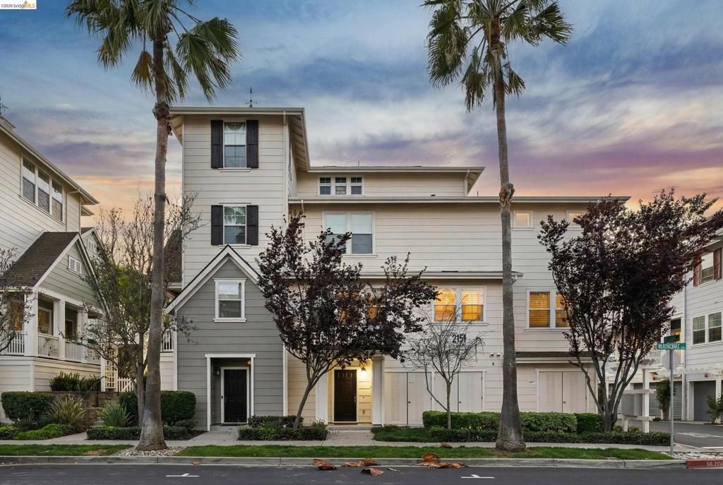 2153 Northshore Dr, Richmond, CA 94804