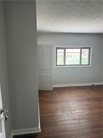 965 Leeds, Monessen, PA 15062