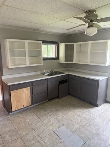 965 Leeds, Monessen, PA 15062